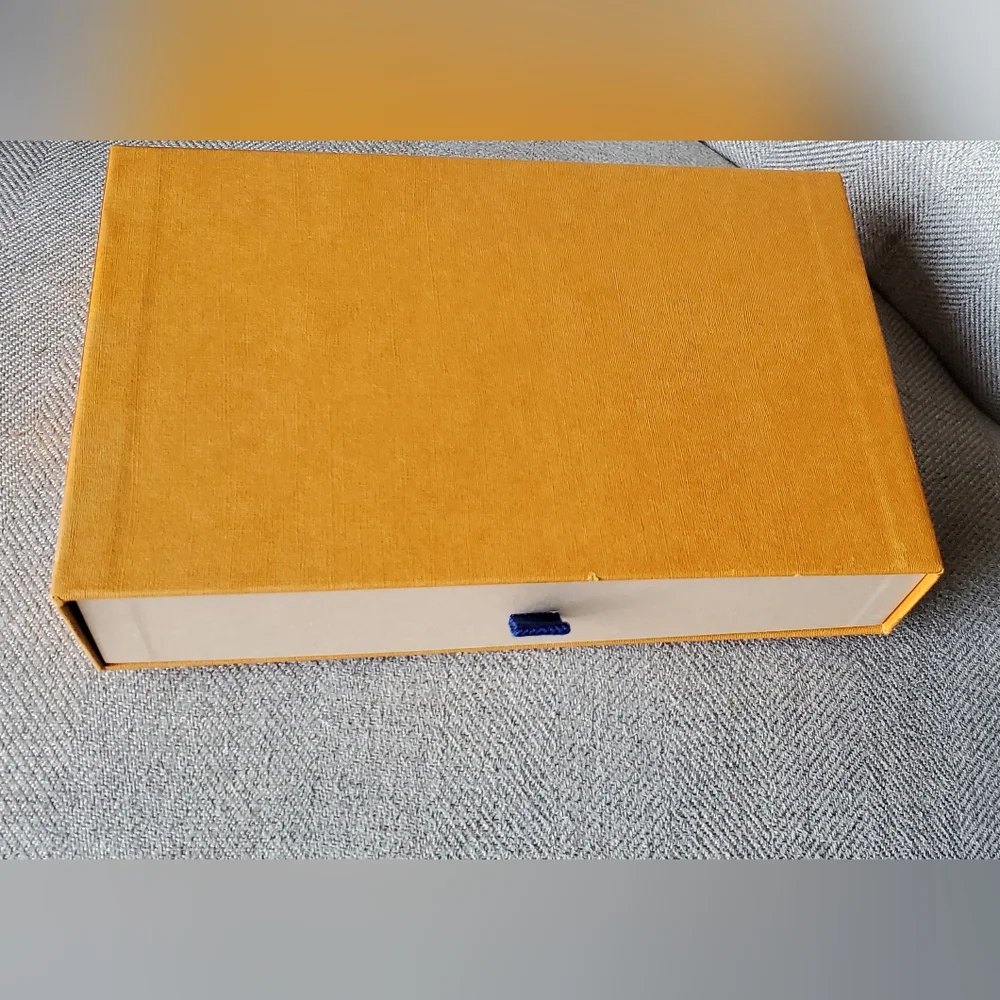 Louis Vuitton Storage Gift Box And Cloth Storage Pouch - Picture 5 of 7